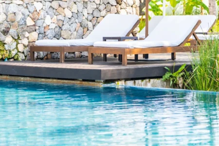 Choosing the Best Type of Swimming Pool for Your Home